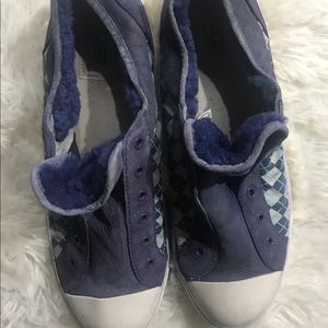 Ugg tennis shoes color; diamond blue shaped